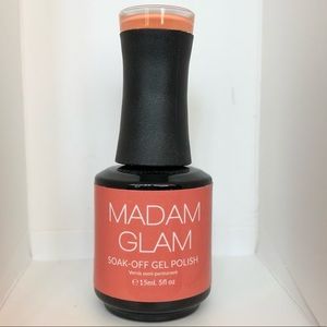 Madam Glam soak off gel PEACHY